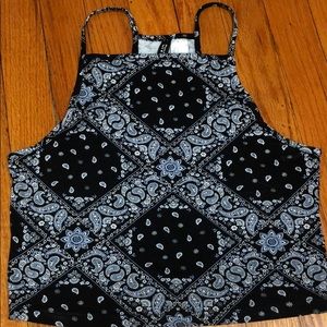 BANDANA PATTERNED CROP TOP